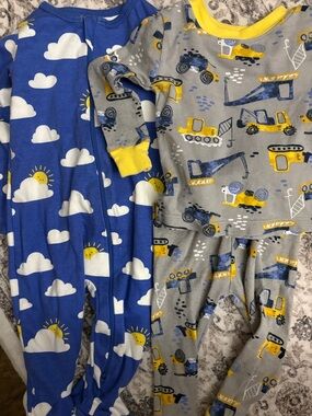 wonder nation Blue Cloud & Gray Construction Pajama Set with Yellow Accents